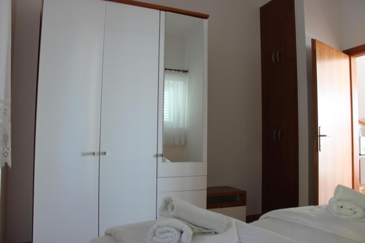 Pile 4 Apartment Omis